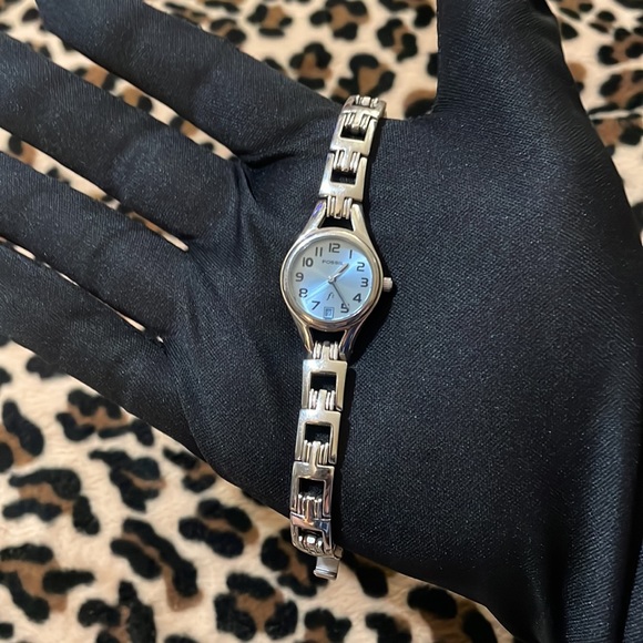 FOSSIL F2 Women’s Watch Analog Quartz Battery Stainless Steel Blue Link Band ⌚️ - Picture 13 of 17